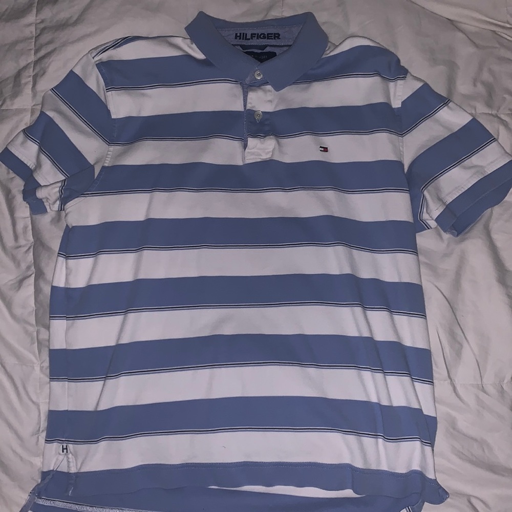 Tommy Hilfiger blue button up. Size Large but fits a bit smaller.